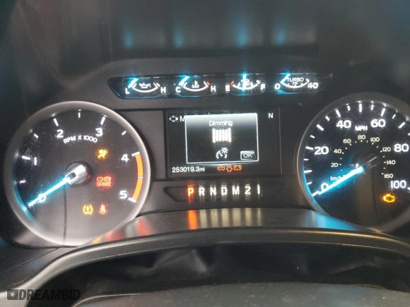 2018 Ford Super Duty F-350 DRW XL with VIN 1FT8W3DT7JEB64809, listed as a Copart auction lot 41604065 with 253,019 mi miles and Salvage Title. Bid and sale history available at carsss.com. Image 9.