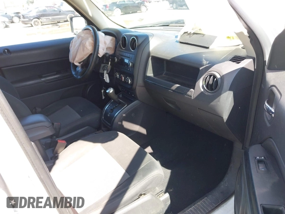 2011 Jeep Patriot Sport with VIN 1J4NT1GA4BD224041, listed as a IAAI auction lot 41934301 with 118,124 mi miles and . Bid and sale history available at carsss.com. Image 5.
