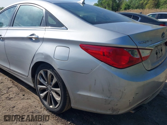 2011 Hyundai Sonata Limited with VIN 5NPEC4AB9BH177706, listed as a IAAI auction lot 42112012 with 247,547 mi miles and . Bid and sale history available at DreamBid. Image 6.