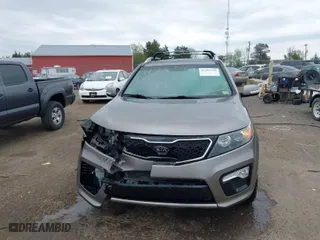 2013 Kia Sorento SX with VIN 5XYKWDA28DG353133, listed as a IAAI auction lot 41995341 with 184,297 mi miles. Bid and sale history available at carsss.com. Image 12.