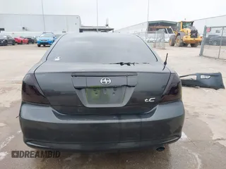 2006 Scion tC z VIN JTKDE167160072405, wystawiony jako IAAI lot #41861950 z przebiegiem 292 742 mil mil oraz . Historia ofert i sprzedaży dostępna na DreamBid. Obrazek 17.
