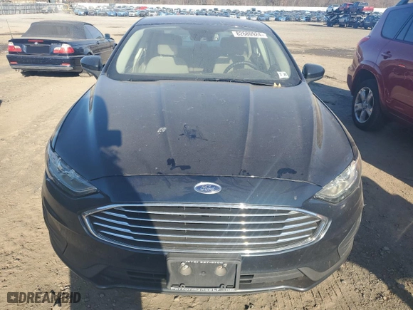 2020 Ford Fusion SE with VIN 3FA6P0HD3LR121550, listed as a Copart auction lot 82680924 with 68,652 mi miles and Salvage Title. Bid and sale history available at carsss.com. Image 5.