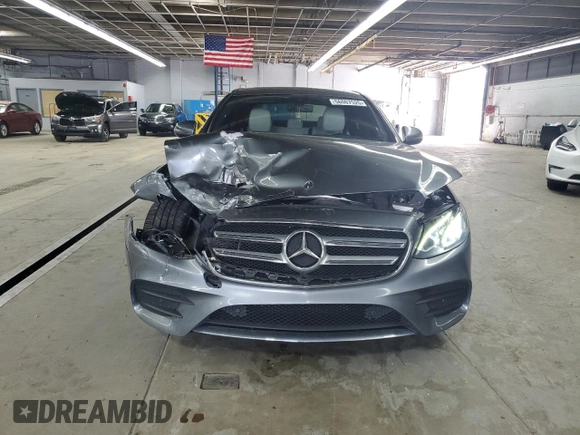 2017 Mercedes-Benz E 300 Luxury with VIN WDDZF4KB2HA030026, listed as a Copart auction lot 56007525 with 120,488 mi miles and Clean Title. Bid and sale history available at DreamBid. Image 5.