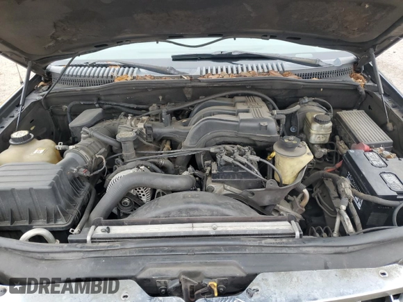 2005 Ford Explorer XLT with VIN 1FMZU63K75UA41491, listed as a Copart auction lot 45318035 with 223,531 mi miles and Salvage title. Bid and sale history available at DreamBid. Image 13.