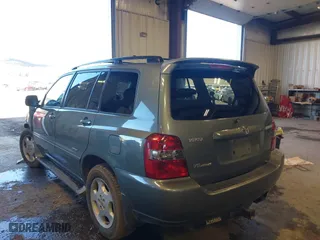 2007 Toyota Highlander w/3rd Row with VIN JTEEP21A670220737, listed as a IAAI auction lot 41735805 with 217,994 mi miles. Bid and sale history available at carsss.com. Image 3.