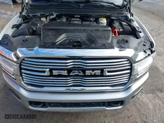 2022 Ram 2500 Laramie with VIN 3C6UR5FLXNG105323, listed as a IAAI auction lot 41359667 with 33,266 mi miles. Bid and sale history available at carsss.com. Image 10.
