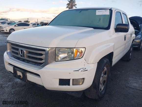 2013 Honda Ridgeline RT with VIN 5FPYK1F22DB006697, listed as a IAAI auction lot 41421707 with 233,724 mi miles. Bid and sale history available at carsss.com. Image 2.