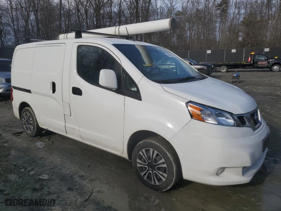 2015 Nissan NV200 SV with VIN 3N6CM0KN3FK726735, listed as a Copart auction lot 43387735 with 286237 miles and Salvage Title. Bid and sale history available at carsss.com. Image 4.