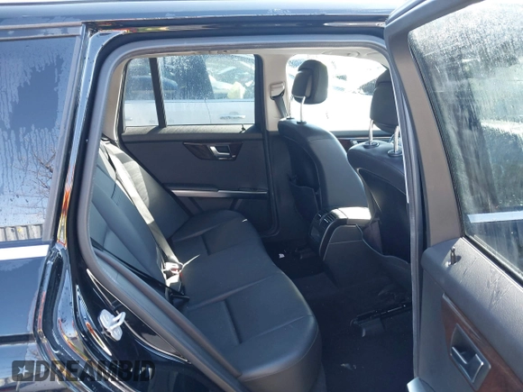 2013 Mercedes-Benz GLK with VIN WDCGG8JBXDG123692, listed as a IAAI auction lot 41578447 with 210,487 mi miles. Bid and sale history available at carsss.com. Image 8.