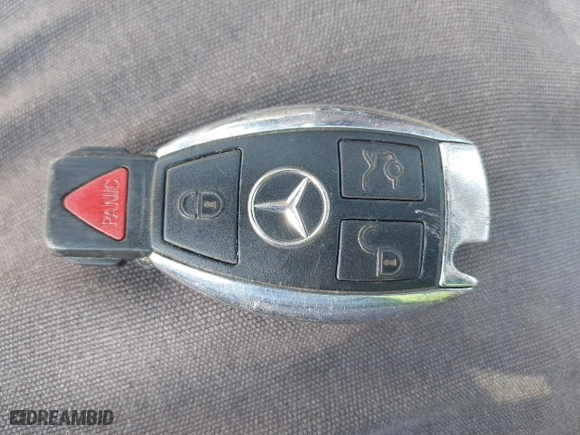 2011 Mercedes-Benz E-Class E 350 with VIN WDDKJ5GB8BF076503, listed as a IAAI auction lot 42038949 with 183,181 mi miles. Bid and sale history available at carsss.com. Image 11.