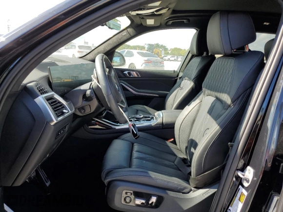 2024 BMW X7 xDrive40i with VIN 5UX23EM08R9V96201, listed as a Copart auction lot 44180435 with 6,809 mi miles and Salvage Title. Bid and sale history available at carsss.com. Image 7.