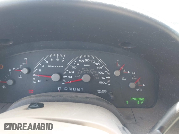 2003 Ford Expedition Special Service z VIN 1FMFU15L93LB76356, wystawiony jako IAAI lot #42025355 z przebiegiem 246 060 mil mil oraz . Historia ofert i sprzedaży dostępna na DreamBid. Obrazek 7.