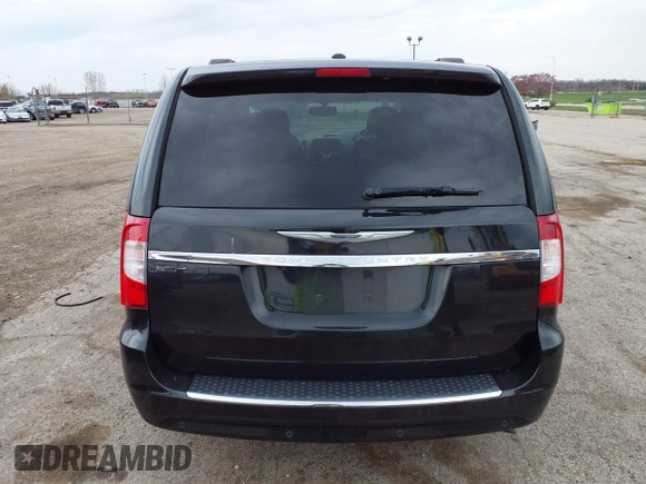 2014 Chrysler Town & Country Touring-L with VIN 2C4RC1CG6ER176156, listed as a IAAI auction lot 42008100 with 139,519 mi miles. Bid and sale history available at carsss.com. Image 16.