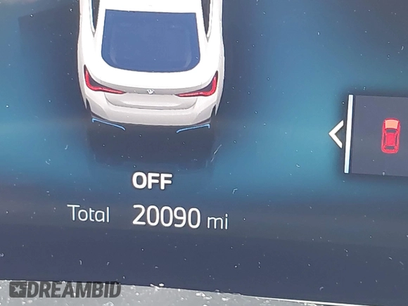2024 BMW i4 eDrive35 z VIN WBY43AW02RFR51721, wystawiony jako IAAI lot #40336142 z przebiegiem 20 090 mil mil oraz . Historia ofert i sprzedaży dostępna na DreamBid. Obrazek 12.