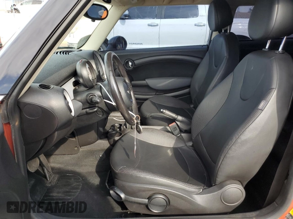 2011 MINI Hardtop with VIN WMWSU3C58BT253815, listed as a Copart auction lot 51544835 with 115,515 mi miles and Salvage Title. Bid and sale history available at DreamBid. Image 7.