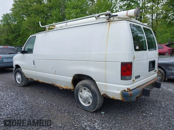 2008 Ford Econoline Cargo Commercial z VIN 1FTNE24W08DB01917, wystawiony jako IAAI lot #42326330 z przebiegiem 140 956 mil mil oraz . Historia ofert i sprzedaży dostępna na DreamBid. Obrazek 3.