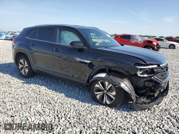 2024 Volkswagen Atlas SE with VIN 1V2DE2CA5RC262903, listed as a Copart auction lot 57241995 with 4,186 mi miles and Salvage title. Bid and sale history available at DreamBid. Image 4.