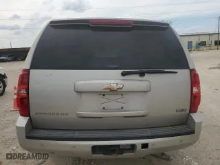 2009 Chevrolet Suburban LT w/2LT with VIN 1GNFC26039R231768, listed as a Copart auction lot 50708945 with 198,620 mi miles and Salvage Title. Bid and sale history available at carsss.com. Image 6.