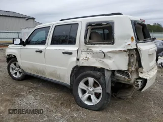 2007 Jeep Patriot Sport with VIN 1J8FT28W77D359282, listed as a Copart auction lot 44372385 with 194,152 mi miles and Salvage Title. Bid and sale history available at DreamBid. Image 2.