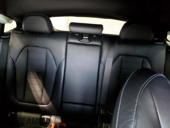 2020 BMW X4 M Competition z VIN 5YMUJ0C05L9B44115, wystawiony jako Copart lot #55556755 z przebiegiem Nie podano mil oraz Szkody całkowita. Historia ofert i sprzedaży dostępna na DreamBid. Obrazek 10.