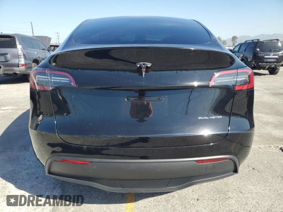 2024 Tesla Model Y Long Range с VIN 7SAYGDEE8RA231933, выставлен на аукционе Copart как лот 58078115 с пробегом 14 959 миль миль и Списание • Salvage title. История ставок и продаж доступна на DreamBid. Изображение 6.
