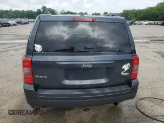2014 Jeep Patriot Latitude with VIN 1C4NJRFB0ED649779, listed as a Copart auction lot 60444435 with 161,009 mi miles and Salvage title. Bid and sale history available at DreamBid. Image 6.