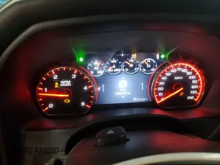 2016 GMC Sierra 2500HD Denali z VIN 1GT12UE84GF275611, wystawiony jako Copart lot #52740225 z przebiegiem 135 747 mil mil oraz Szkoda całkowita • Salvage title. Historia ofert i sprzedaży dostępna na DreamBid. Obrazek 9.
