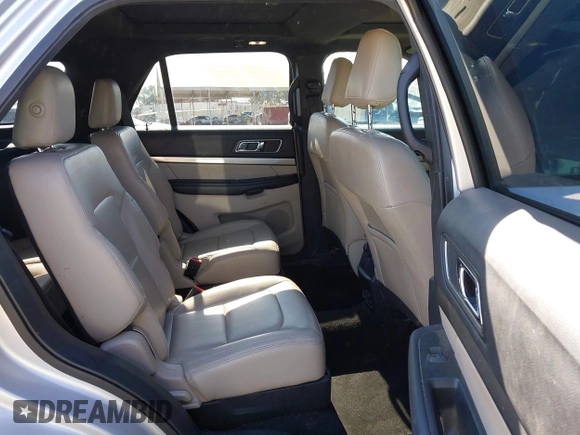 2019 Ford Explorer XLT z VIN 1FM5K7D84KGA60538, wystawiony jako IAAI lot #42603310 z przebiegiem 134 221 mil mil oraz . Historia ofert i sprzedaży dostępna na DreamBid. Obrazek 8.