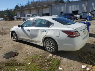 2015 Nissan Altima 2.5 S with VIN 1N4AL3AP0FN404121, listed as a Copart auction lot 88712545 with 165,575 mi miles and Salvage Title. Bid and sale history available at carsss.com. Image 2.