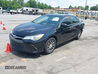 2015 Toyota Camry XLE z VIN 4T1BF1FK3FU089923, wystawiony jako IAAI lot #42285166 z przebiegiem 109 631 mil mil oraz . Historia ofert i sprzedaży dostępna na DreamBid. Obrazek 2.