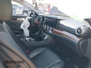 2017 Mercedes-Benz E 300 Luxury с VIN WDDZF4KB5HA181216, выставлен на аукционе IAAI как лот 42576943 с пробегом 105 576 миль миль и . История ставок и продаж доступна на DreamBid. Изображение 5.
