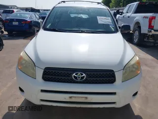2008 Toyota RAV4 with VIN JTMZD33V185091511, listed as a IAAI auction lot 41879664 with 151,204 mi miles. Bid and sale history available at carsss.com. Image 12.
