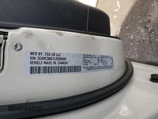 2020 Chrysler Pacifica Launch Edition z VIN 2C4RC3BG7LR288488, wystawiony jako Copart lot #86993824 z przebiegiem 32 589 mil mil oraz Szkoda całkowita • Salvage title. Historia ofert i sprzedaży dostępna na DreamBid. Obrazek 13.