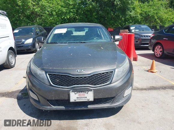 2015 Kia Optima LX z VIN 5XXGM4A77FG356930, wystawiony jako IAAI lot #42261299 z przebiegiem 248 635 mil mil oraz . Historia ofert i sprzedaży dostępna na DreamBid. Obrazek 6.