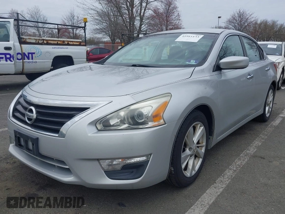 2013 Nissan Altima SV with VIN 1N4AL3AP7DC268367, listed as a IAAI auction lot 41911133 with 192,844 mi miles and . Bid and sale history available at carsss.com. Image 18.