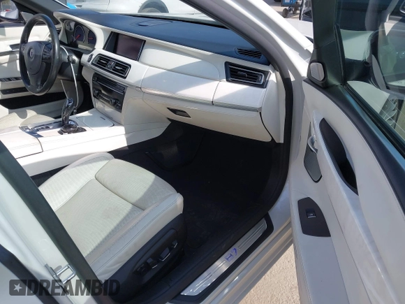 2015 BMW 7 Series 750Li with VIN WBAYE8C52FD785162, listed as a IAAI auction lot 42121389 with 88,783 mi miles and . Bid and sale history available at DreamBid. Image 5.