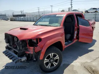 2018 Toyota Tacoma SR5 z VIN 3TMAZ5CNXJM069632, wystawiony jako Copart lot #59220925 z przebiegiem 28 884 mil mil oraz Szkoda całkowita • Salvage title. Historia ofert i sprzedaży dostępna na DreamBid. Obrazek 1.