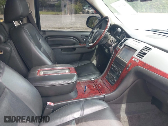 2014 Cadillac Escalade ESV Luxury with VIN 1GYS4HEF6ER199190, listed as a IAAI auction lot 42365693 with 144,875 mi miles and . Bid and sale history available at DreamBid. Image 5.
