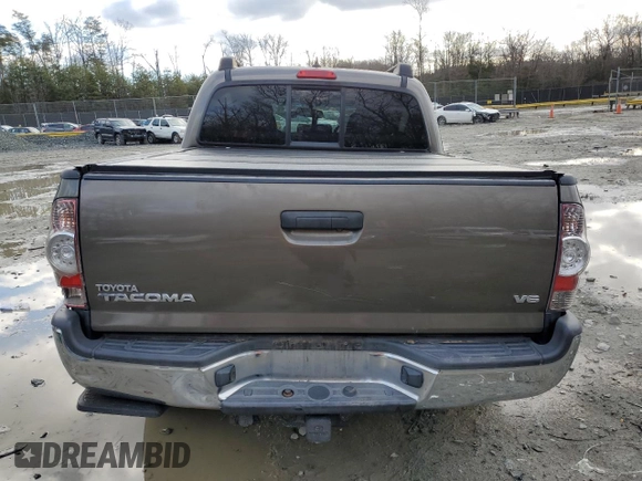 2015 Toyota Tacoma with VIN 3TMLU4EN4FM195426, listed as a Copart auction lot 86599744 with 136,461 mi miles and Salvage Title. Bid and sale history available at carsss.com. Image 6.