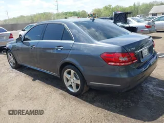 2014 Mercedes-Benz E 350 Luxury with VIN WDDHF8JB8EB063722, listed as a IAAI auction lot 42028151 with 137,471 mi miles and . Bid and sale history available at DreamBid. Image 3.