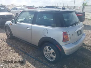 2008 MINI Hardtop with VIN WMWMF33578TU68033, listed as a IAAI auction lot 41939852 with 128,231 mi miles and . Bid and sale history available at DreamBid. Image 3.