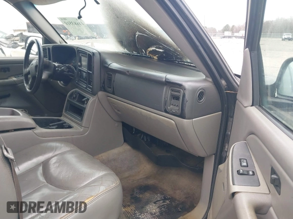 2005 GMC Yukon SLT with VIN 1GKEC13T25J222926, listed as a IAAI auction lot 41683510 with 1 mi miles. Bid and sale history available at carsss.com. Image 5.