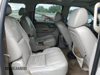 2008 Chevrolet Suburban LTZ with VIN 3GNFK16398G150750, listed as a Copart auction lot 70668964 with 281,440 mi miles and Salvage Title. Bid and sale history available at carsss.com. Image 11.