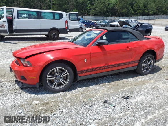 2011 Ford Mustang V6 z VIN 1ZVBP8EM4B5115461, wystawiony jako Copart lot #59900715 z przebiegiem Nie podano mil oraz Szkoda całkowita • Salvage title. Historia ofert i sprzedaży dostępna na DreamBid. Obrazek 1.