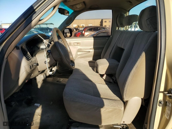 2006 Toyota Tundra with VIN 5TBJU32106S465831, listed as a Copart auction lot 82888534 with 209,513 mi miles and Salvage Title. Bid and sale history available at carsss.com. Image 7.