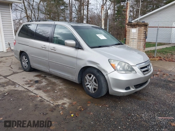 2006 Honda Odyssey EX-L with VIN 5FNRL38656B401515, listed as a IAAI auction lot 40887899 with 241,327 mi miles. Bid and sale history available at carsss.com. Image 1.