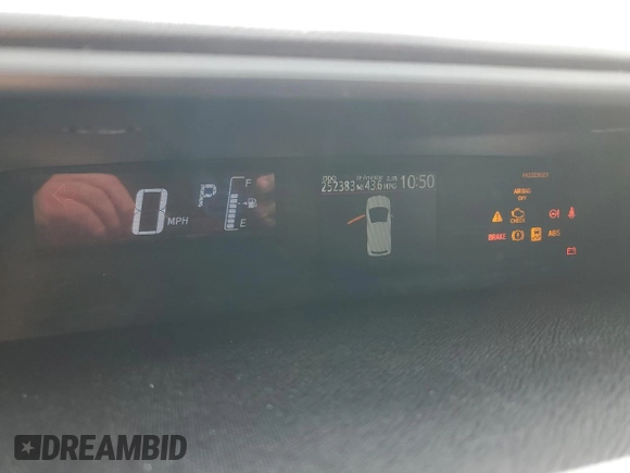 2016 Toyota Prius One z VIN JTDKDTB39G1590015, wystawiony jako Copart lot #54396425 z przebiegiem 252 383 mil mil oraz Szkoda całkowita • Salvage title. Historia ofert i sprzedaży dostępna na DreamBid. Obrazek 9.