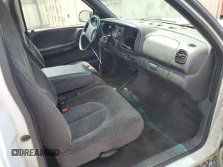 1999 Dodge Dakota SLT z VIN 1B7FL26X3XS170126, wystawiony jako Copart lot #54621095 z przebiegiem 192 965 mil mil oraz Szkoda całkowita • Salvage title. Historia ofert i sprzedaży dostępna na DreamBid. Obrazek 10.
