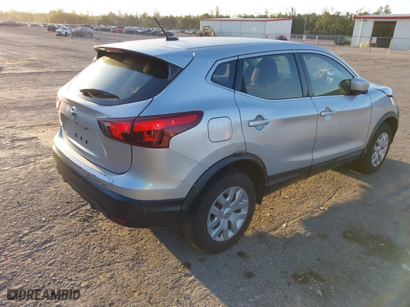 2018 Nissan Rogue Sport S with VIN JN1BJ1CP8JW157281, listed as a IAAI auction lot 41767111 with 119,614 mi miles. Bid and sale history available at carsss.com. Image 4.