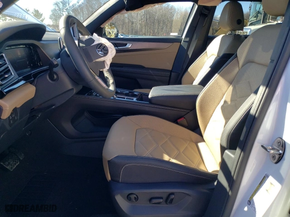 2024 Volkswagen Atlas Cross Sport 2.0T SE w/Technology with VIN 1V2KE2CA8RC228414, listed as a Copart auction lot 43921905 with 11,715 mi miles and Salvage Title. Bid and sale history available at carsss.com. Image 7.